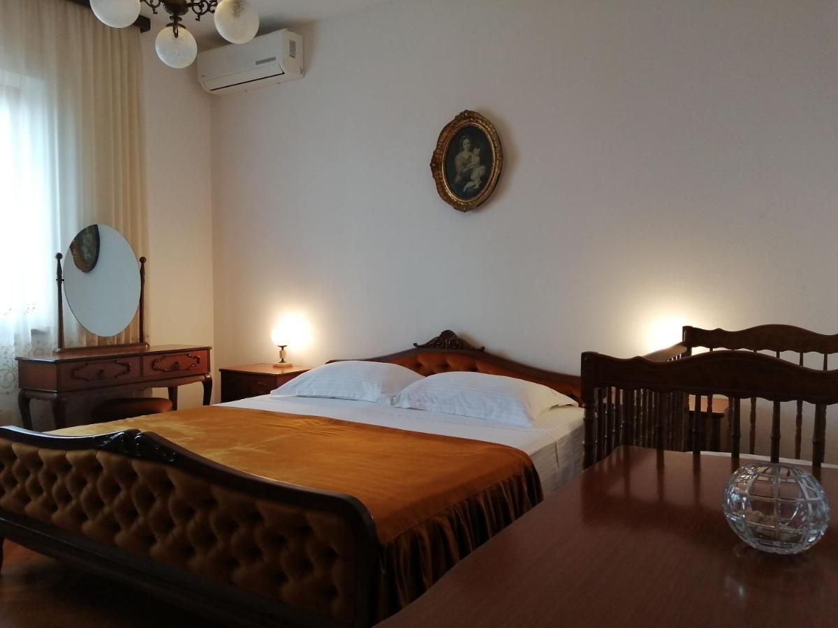 Apartments Jelka พอสติรา ภายนอก รูปภาพ